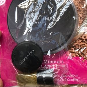 Bare Minerals foundation sample